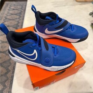 Nike Boys Team Hustle 1Y